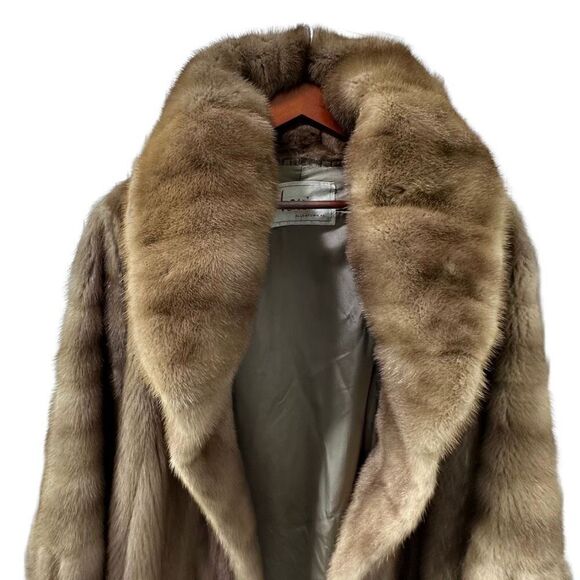 MINK COAT FULL LENGTH GENUINE VINTAGE MINK COAT From Hess’s Size Large Excellent - Picture 10 of 16